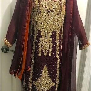 Heavy parti maroon georgette with gold work